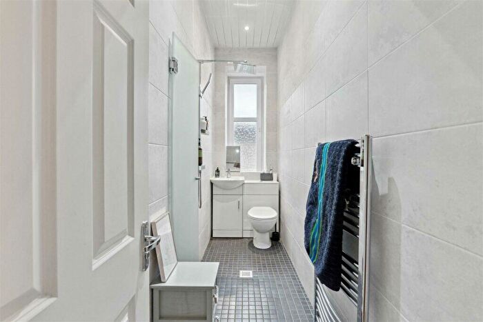 2 Bedroom Flat For Sale In /, Rannoch Street, Cathcart, G44