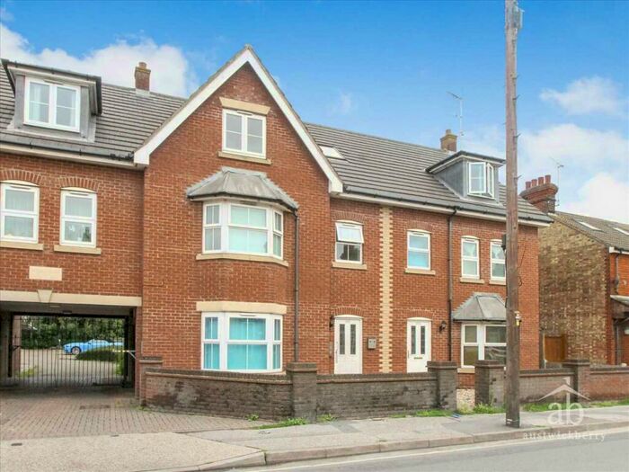 1 Bedroom Apartment To Rent In St Lukes Court, Foxhall Road, Ipswich, IP3