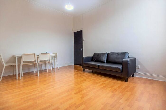 4 Bedroom Maisonette To Rent In Tamworth Road, Arthurs Hill, Newcastle Upon Tyne, NE4