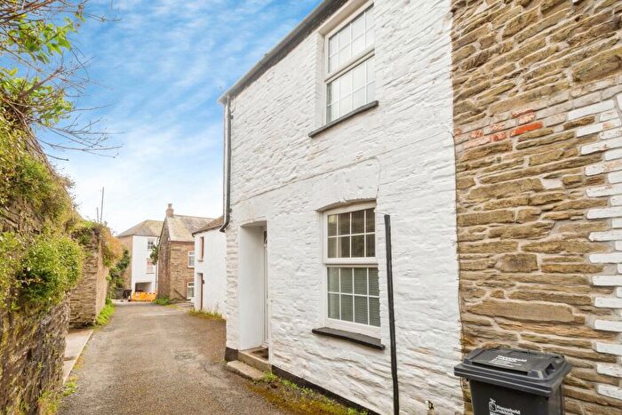 2 Bedroom Terraced House For Sale In Castle Lane, Liskeard, Cornwall, PL14