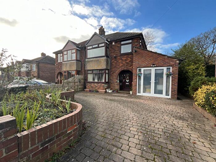 3 Bedroom Semi Detached House For Sale In Corrance Road, Wyke, Bradford, BD12