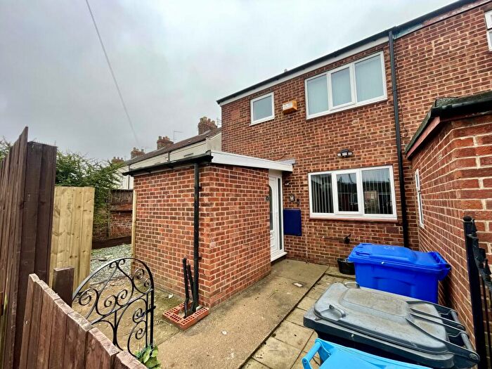 3 Bedroom Terraced House To Rent In Victor Street, Hull, HU9