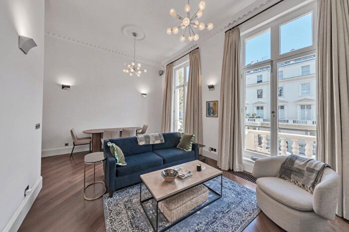 2 Bedroom Flat For Sale In Randolph Avenue, Little Venice, London, W9