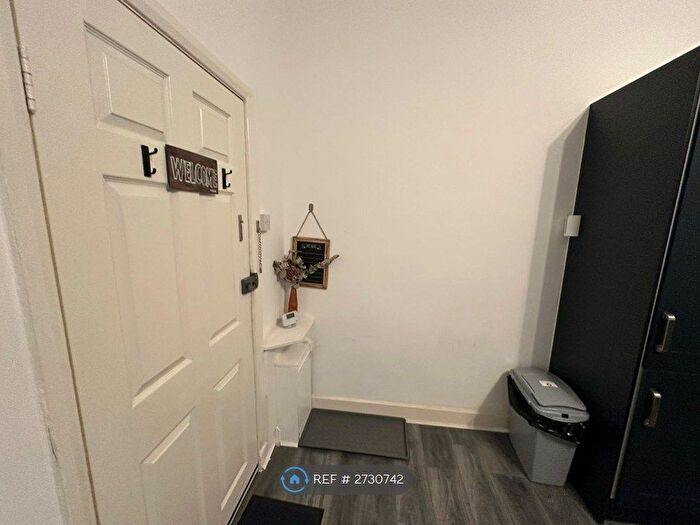 1 Bedroom Flat To Rent In New Barn Street, London, E13