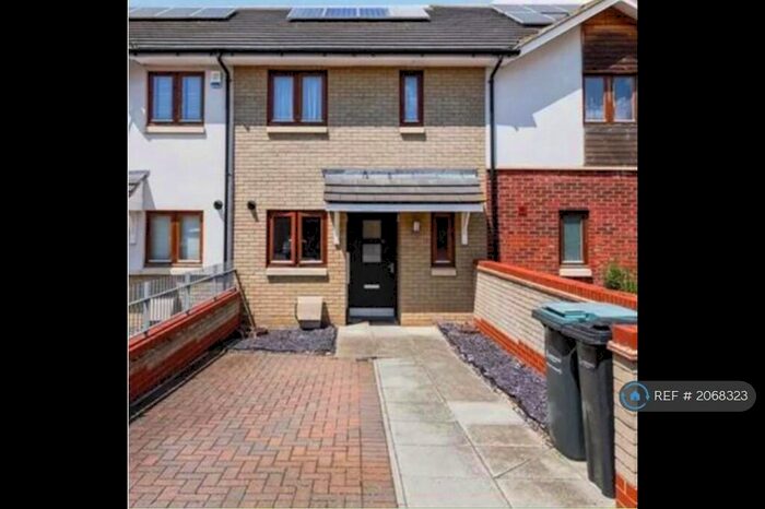 2 Bedroom Terraced House To Rent In Gravesend, Gravesend, DA12