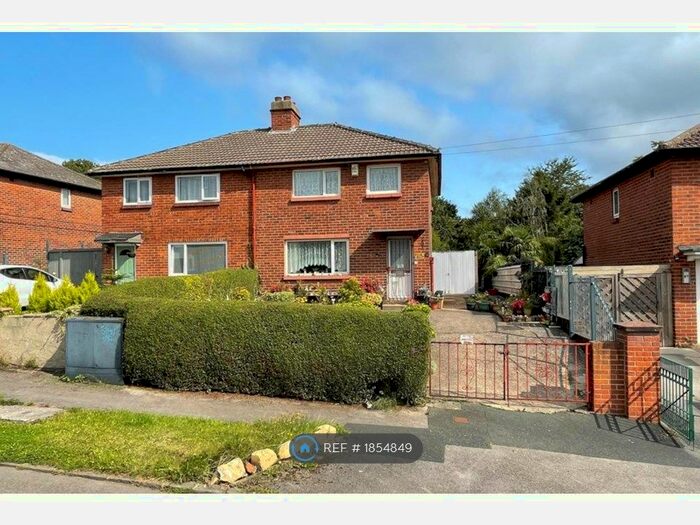 3 Bedroom Semi-Detached House To Rent In Potternewton Crescent, Leeds, LS7