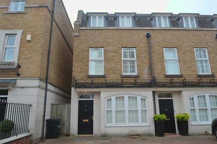4 Bedroom End Of Terrace House To Rent In St Martins Lane, Beckenham, Bromley, BR3