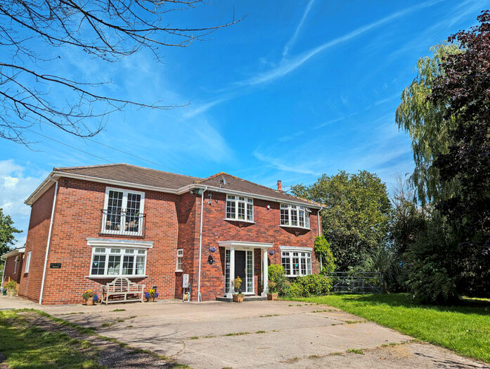 6 Bedroom Country House For Sale In Goldcliff Road, Newport, NP18