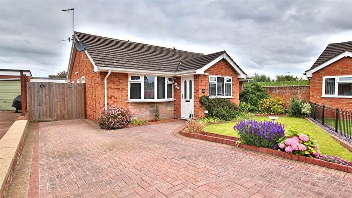3 Bedroom Bungalow For Sale In The Beeches, Upton-Upon-Severn, Worcester, WR8