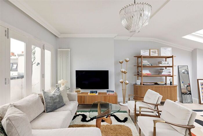 3 Bedroom Flat To Rent In Talbot Road, Bayswater, W2