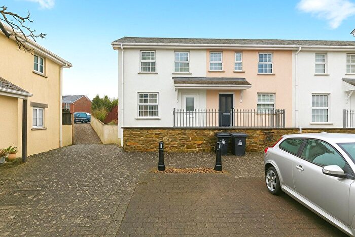 2 Bedroom End Terrace House For Sale In Gweal Pawl, Redruth, Cornwall, TR15