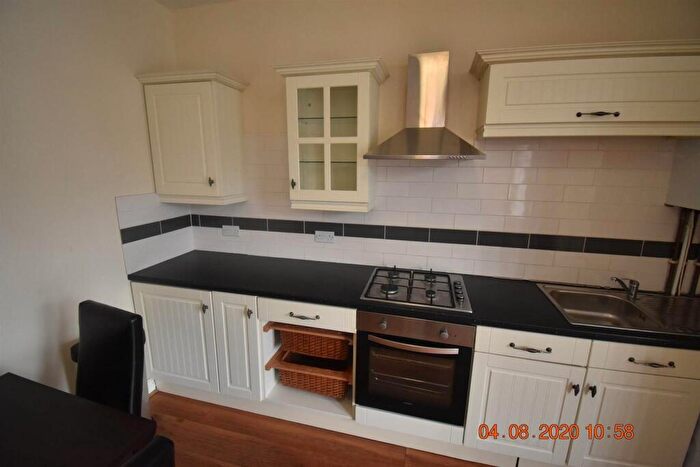 3 Bedroom Flat To Rent In Gordon Road, Roath, CF24