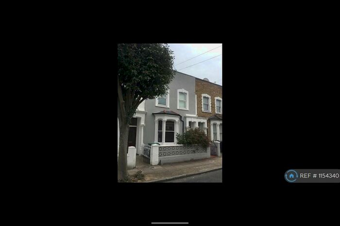 2 Bedroom Flat To Rent In Corbyn Street, London, N4