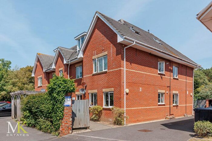 2 Bedroom Flat For Sale In Warwick Road, Thorn Court, BH7