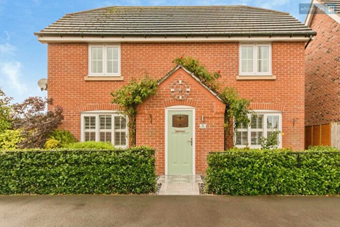 4 Bedroom Detached House For Sale In Hillside Close, Weston, Crewe, Cheshire, CW2
