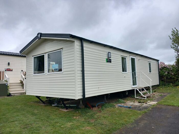 2 Bedroom Mobile/park Home For Sale In Manston Court Road, Margate, CT9
