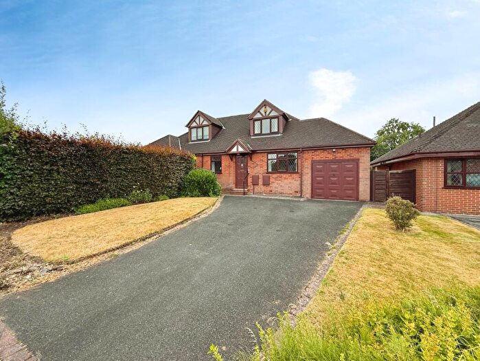 3 Bedroom Semi-Detached House For Sale In Victoria Way, Bramhall, SK7
