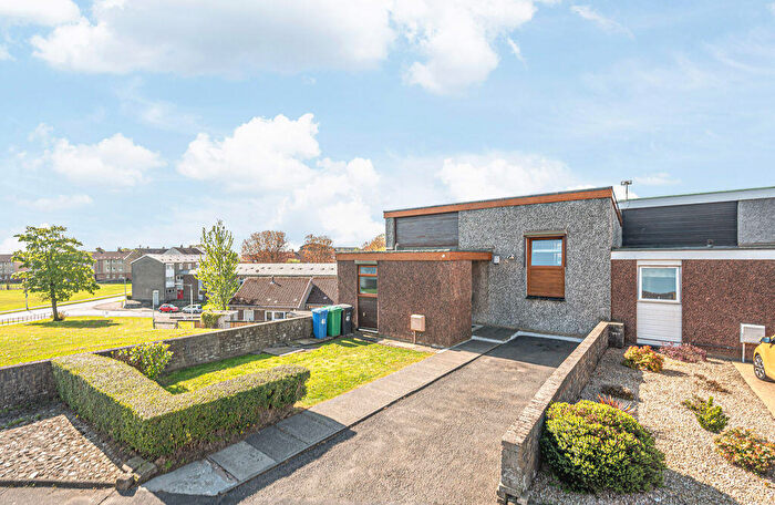 2 Bedroom End Of Terrace House For Sale In Katrine Crescent, Kirkcaldy, KY2