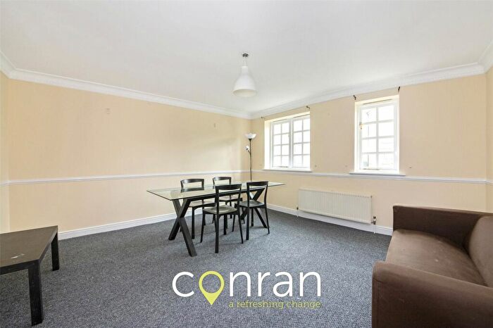 2 Bedroom Apartment To Rent In Gilbert Close, Woolwich, SE18
