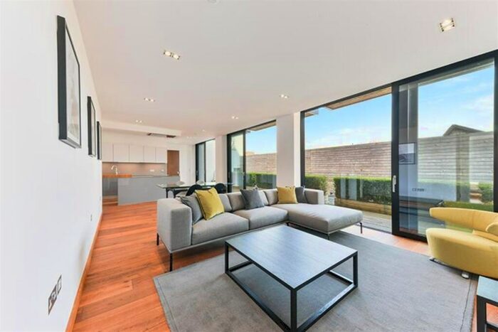 2 Bedroom Flat To Rent In Anello Building, Bayham Street, London, NW1