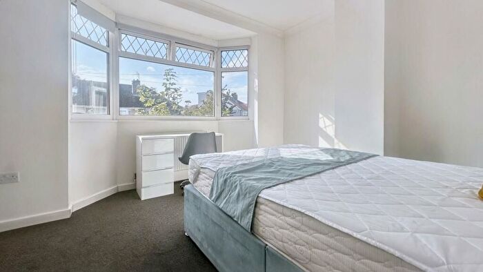 4 Bedroom Semi-Detached House To Rent In Filton Warren Road, Bristol, BS34