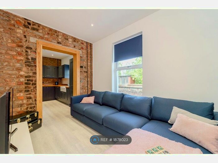 6 Bedroom Flat To Rent In City Centre, Liverpool, L3