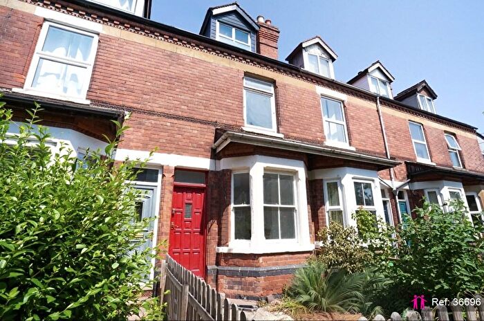 3 Bedroom Terraced House For Sale In Wesley Grove, Nottingham, NG5