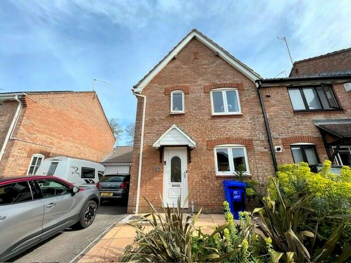 3 Bedroom Semi-Detached House To Rent In Doulton Gardens, BH14