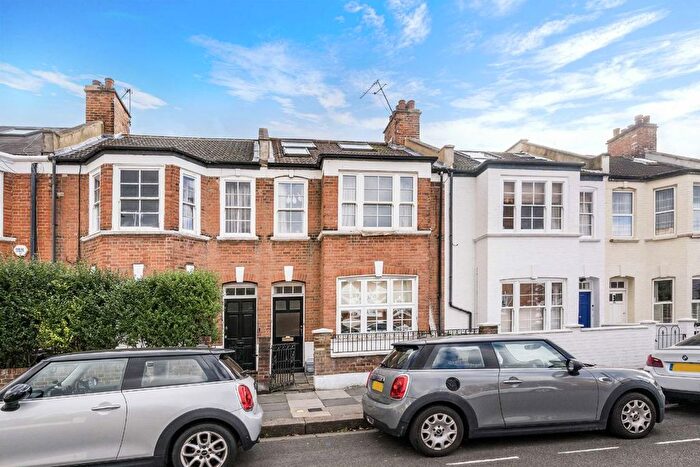 3 Bedroom Flat For Sale In Halford Road, London, SW6