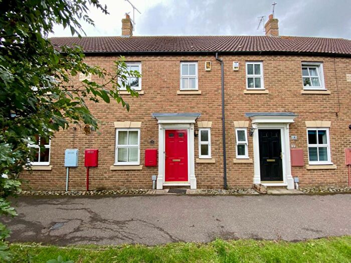 3 Bedroom House To Rent In Wixon Path, Fairford Leys, Aylesbury, HP19