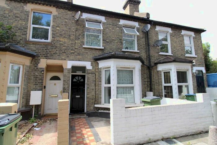 4 Bedroom Property To Rent In Farmdale Road, London, SE10