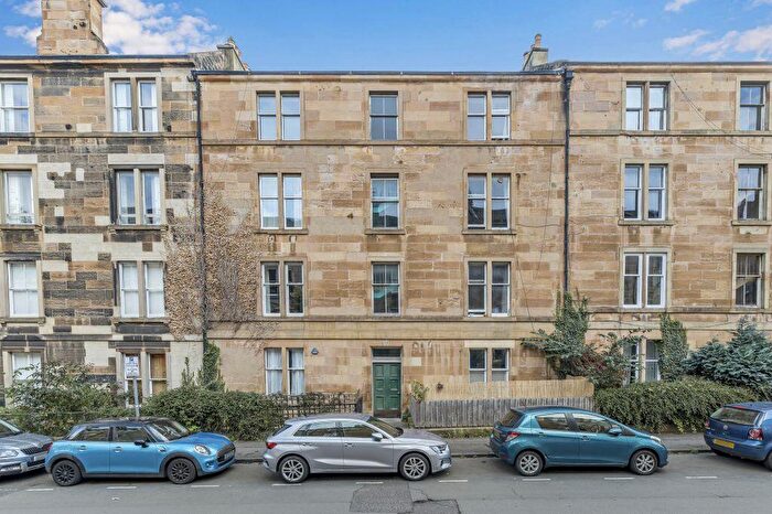 2 Bedroom Flat For Sale In / Livingstone Place, Marchmont, Edinburgh, EH9