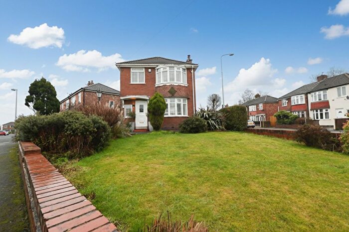 3 Bedroom Detached House For Sale In Thirlmere Drive, Little Hulton, M38