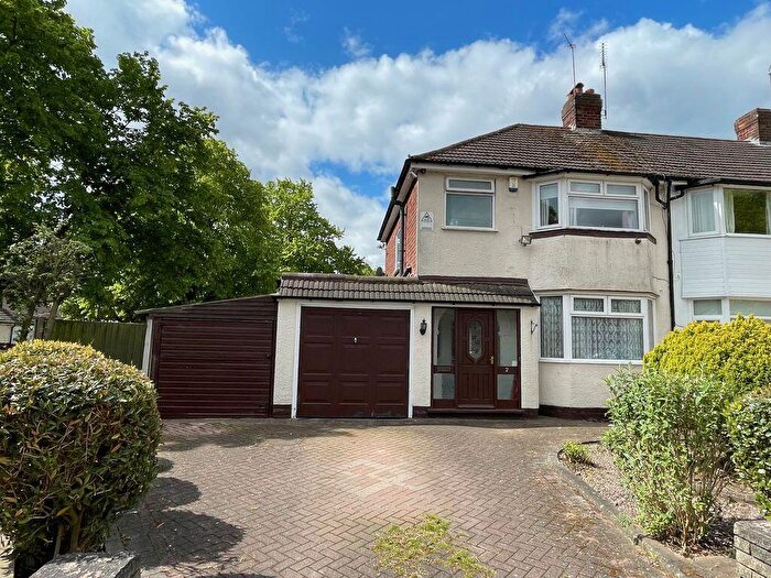 3 Bedroom Semi Detached House For Sale In Meadthorpe Road, Great Barr, Birmingham, B44