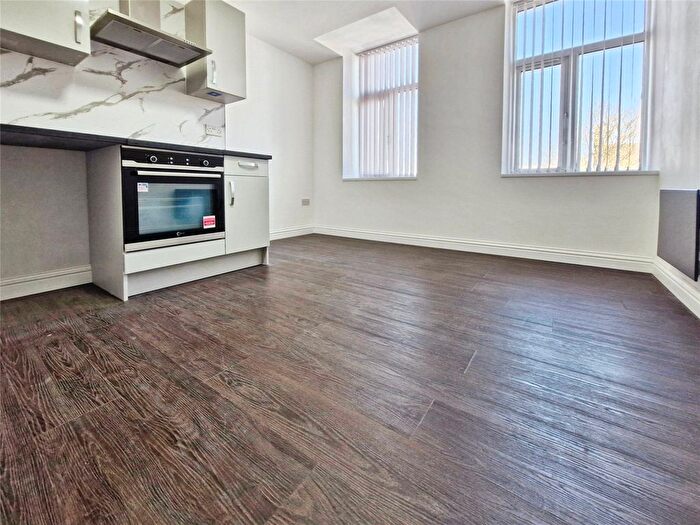 1 Bedroom Flat To Rent In Cavendish Street, Keighley, West Yorkshire, BD21