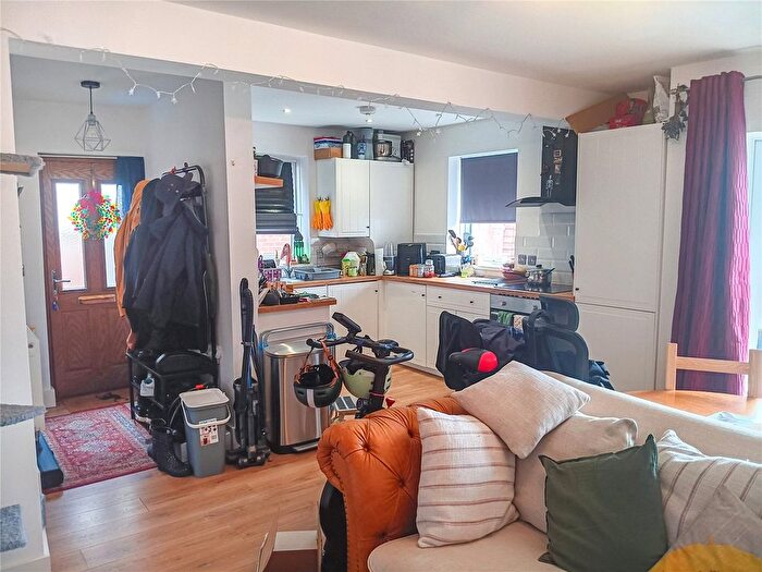 2 Bedroom Bungalow For Sale In South East Crescent, Southampton, Hampshire, SO19