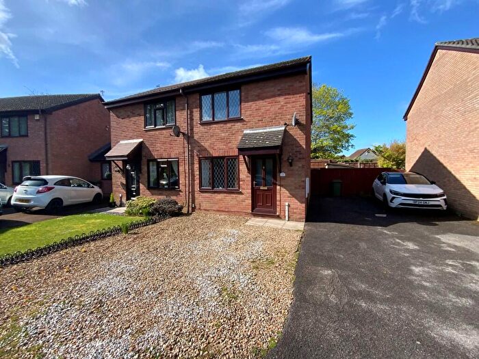 2 Bedroom Semi-Detached House For Sale In The Glen, Yate, BS37