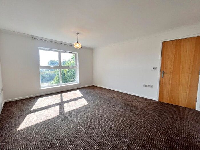 2 Bedroom Flat To Rent In Douglas Road, Stanwell, Staines, TW19