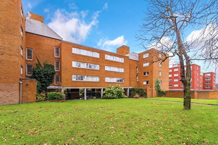 Studio To Rent In Homefield Park, Sutton, SM1