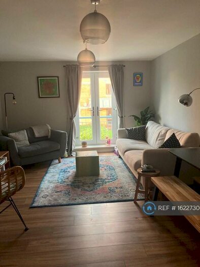 2 Bedroom Flat To Rent In Crates Close, Kingswood, Bristol, BS15