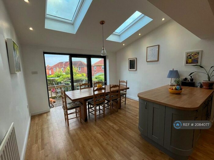 3 Bedroom Terraced House To Rent In Dorchester Road, Bristol, BS7