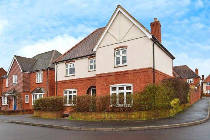 4 Bedroom House To Rent In Barnard Field, SP4