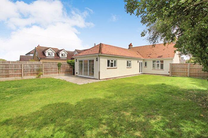 4 Bedroom Detached Bungalow For Sale In Bedford Road, Great Barford, MK44
