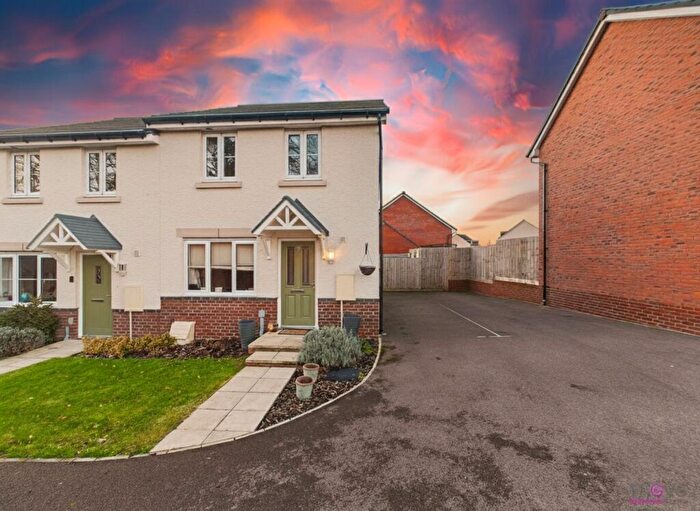 3 Bedroom Semi Detached House For Sale In Thomas Tudor Way, Great Oldbury, GL10