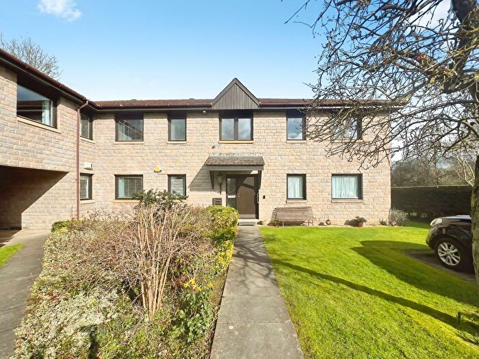 2 Bedroom Flat For Sale In Stephenson Court, Wylam, NE41