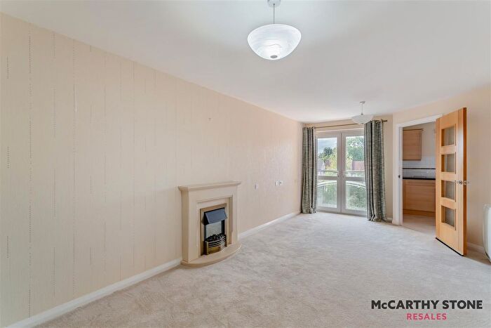 1 Bedroom Flat For Sale In Malpas Court, Northallerton, DL7