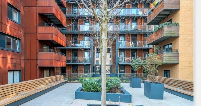2 Bedroom Flat To Rent In Wharf Road, Shoreditch/Hoxton, London, N1