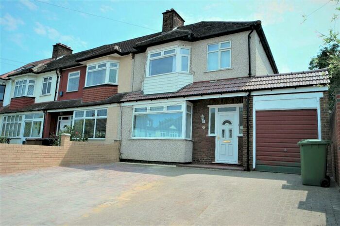 3 Bedroom House To Rent In Woodyates Road, London, SE12