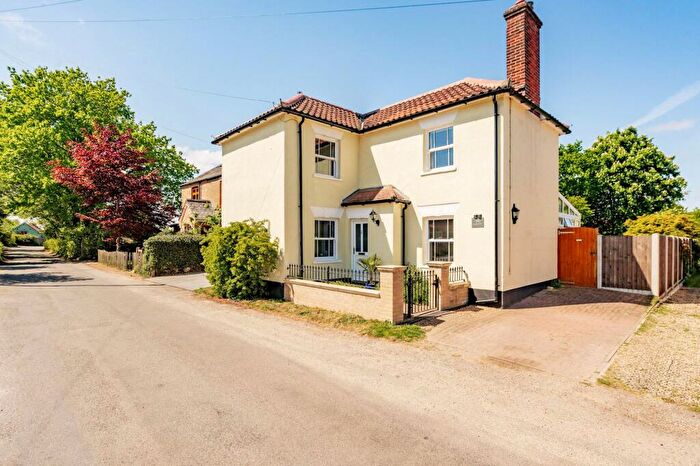 3 Bedroom Detached House For Sale In Mill Road, Mutford, NR34