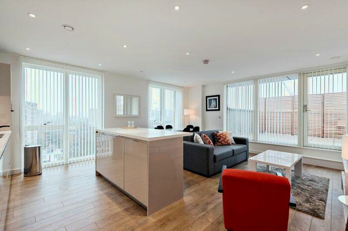 3 Bedroom Flat To Rent In Cording Street, London, E14